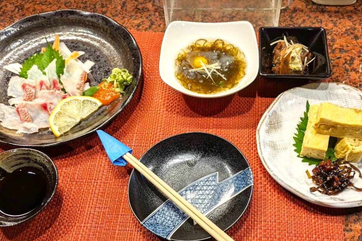 香川県高松市古馬場町 手羽先と刺身が美味しい「だれやみ」